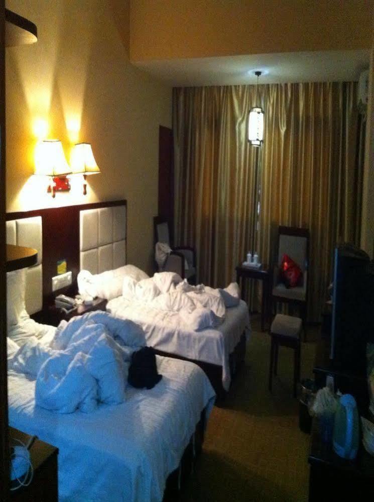 Triumph Power Hotel Shiyan (Hubei) Exterior foto